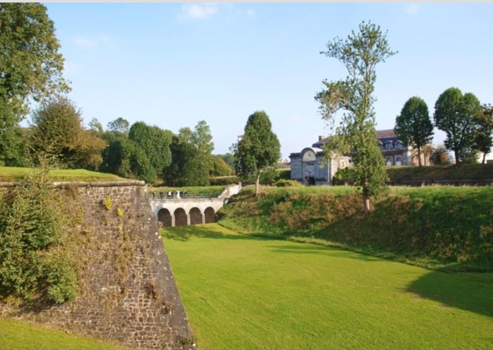 Appart confort, centre-ville, calme Maubeuge Extérieur photo